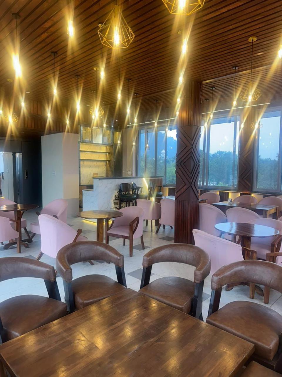 The Grand View Otel Baijnāth Dış mekan fotoğraf