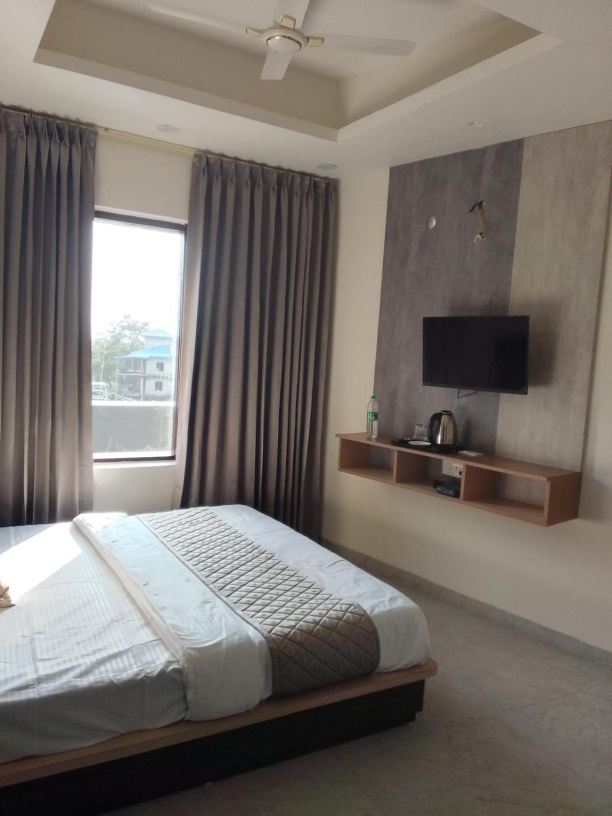 The Grand View Otel Baijnāth Dış mekan fotoğraf